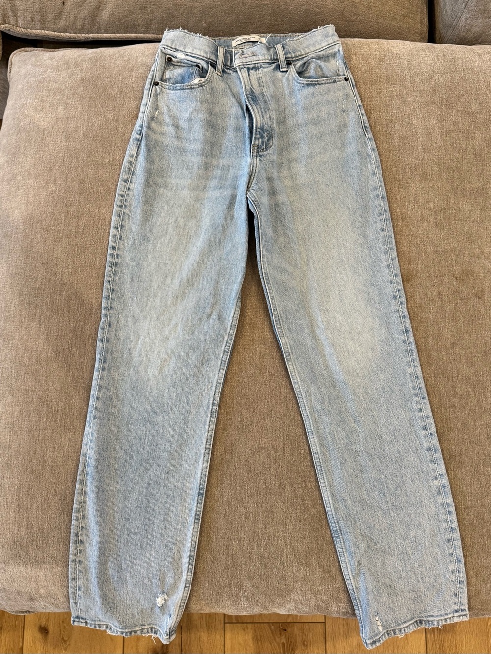 Abercrombie & Fitch 90’s Straight Ultra High Rise Regular